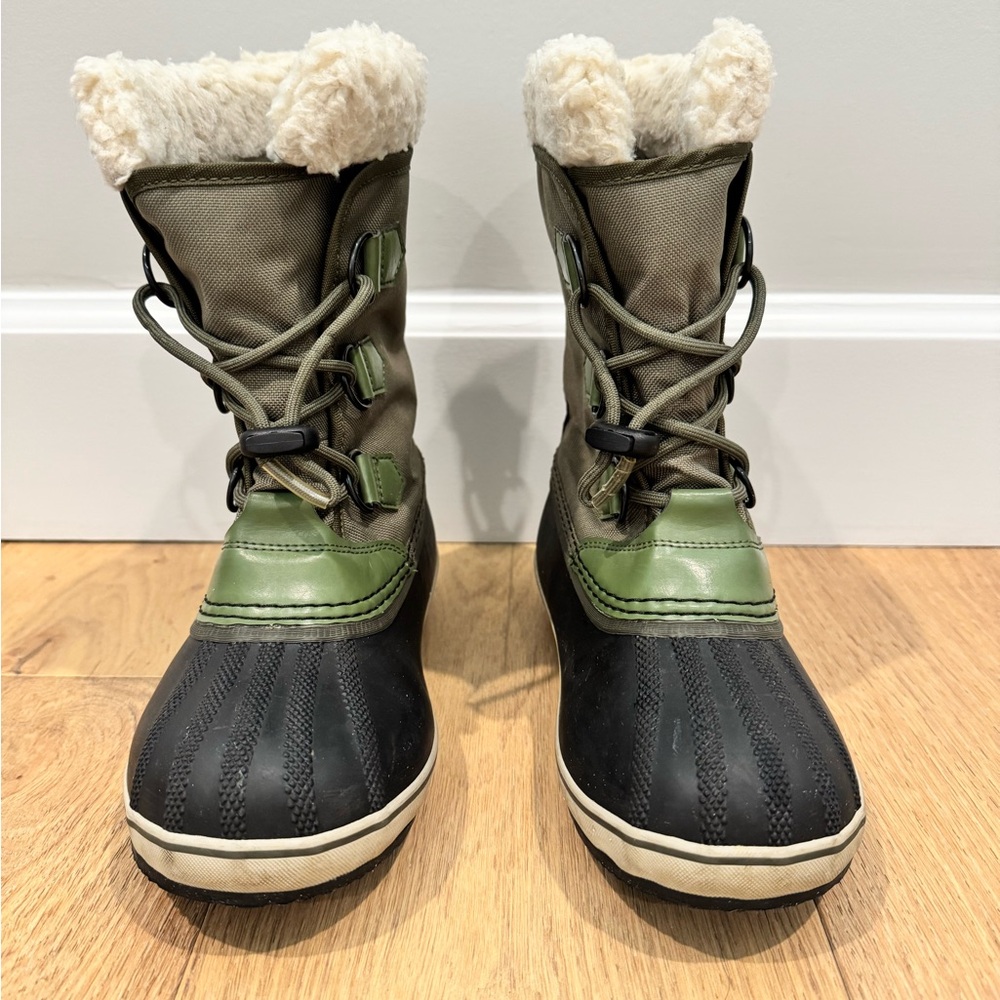 Sorel Green and Black Rain & Snow Yoot Pac Boots with Waterproof Base